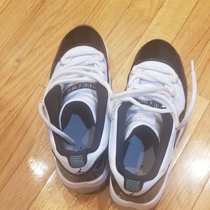 Air Jordan 11 Low “Easter/Emerald Iridescent